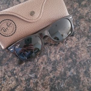 Women's Ray-Ban wayfarer